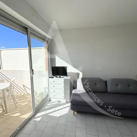 Appartement Avec Balcon Et Parking A 2 Pas Des Plages Sète